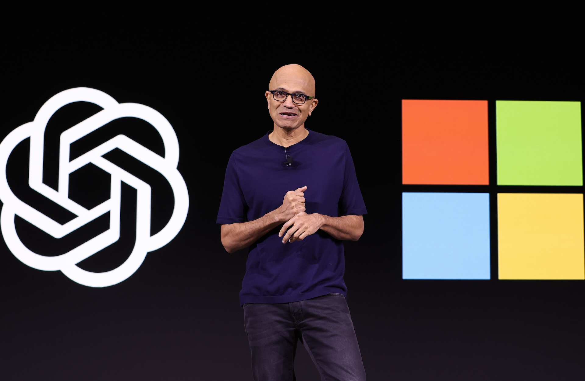 Microsoft Books a $3.2B Gain on Anthropic as Its OpenAI Stake Slips
